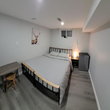 Guest House Basement - Master Bedrooms In Bayview Village Торонто Екстериор снимка