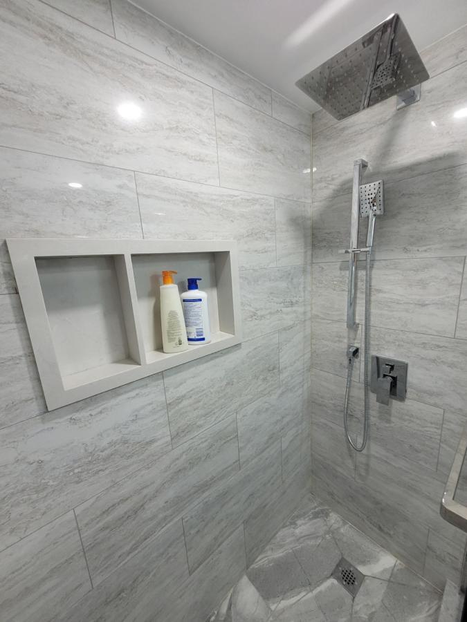 Guest House Basement - Master Bedrooms In Bayview Village Торонто Екстериор снимка