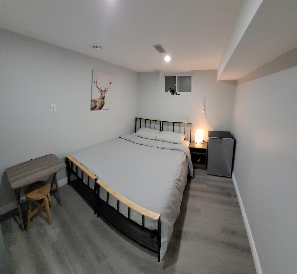 Guest House Basement - Master Bedrooms In Bayview Village Торонто Екстериор снимка