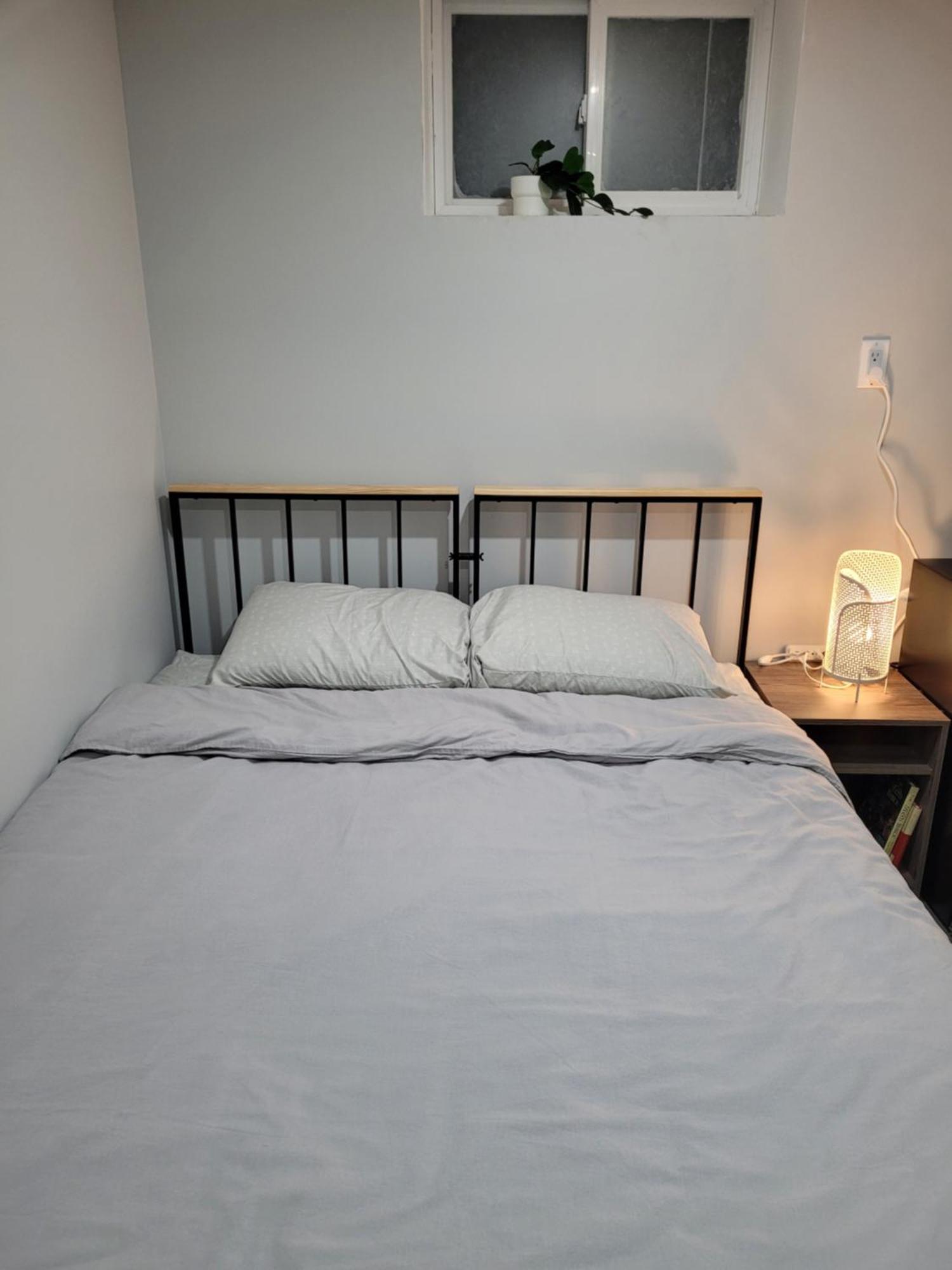 Guest House Basement - Master Bedrooms In Bayview Village Торонто Екстериор снимка