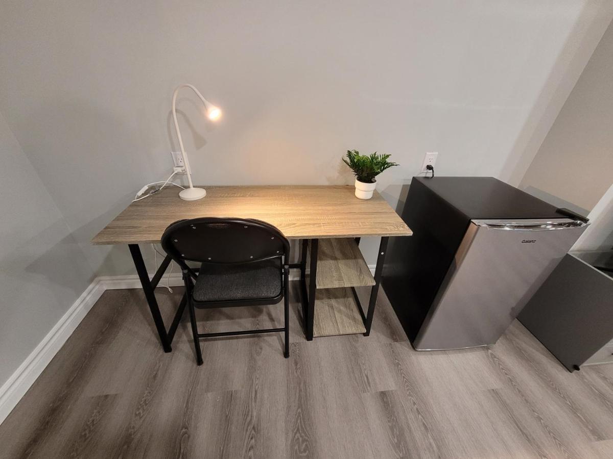 Guest House Basement - Master Bedrooms In Bayview Village Торонто Екстериор снимка